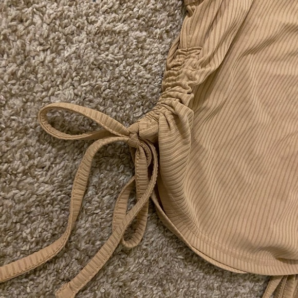 beige tank - Picture 2 of 3